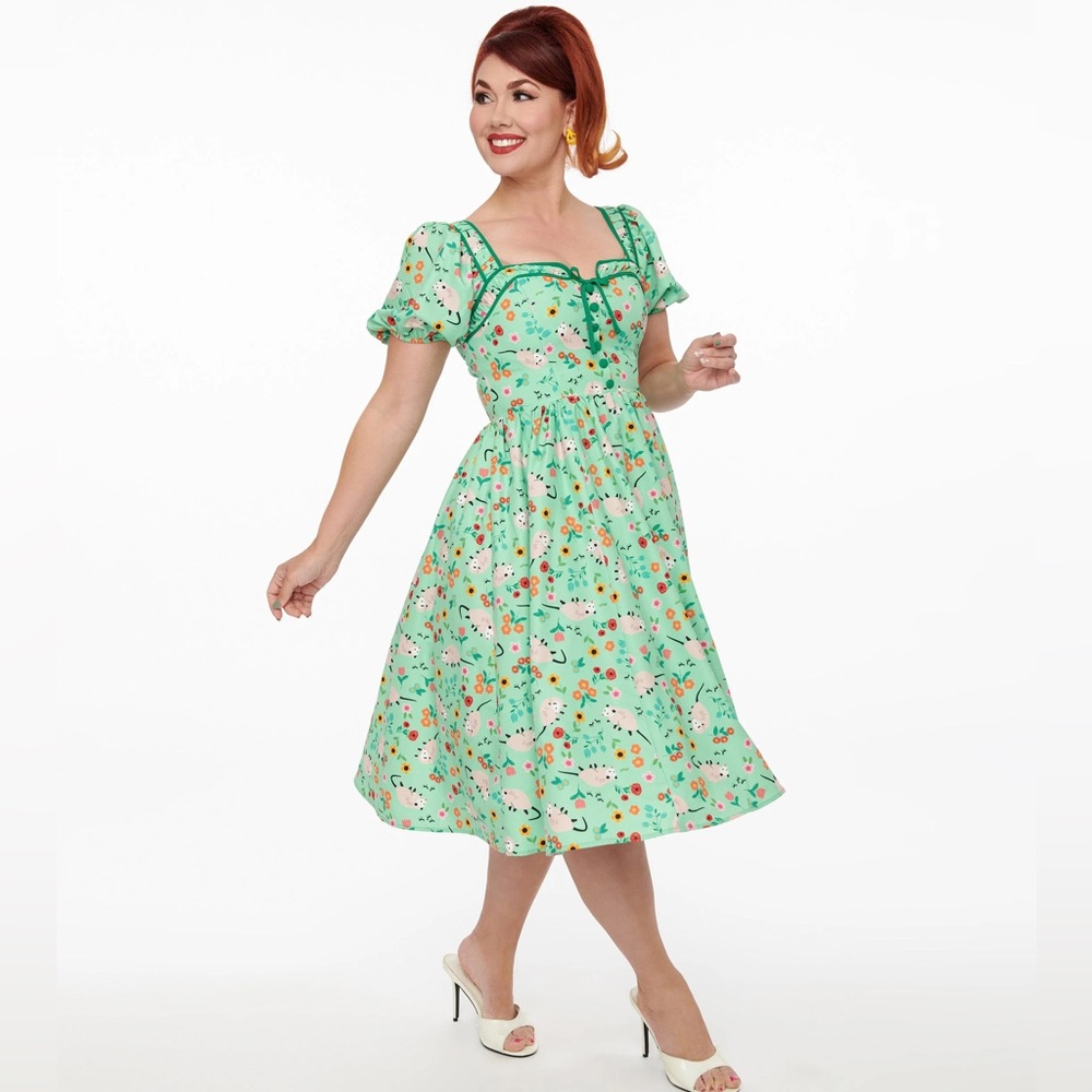 Unique Vintage Mint Green Possum Novelty Floral Cottagecore Puff Sleeve Dress